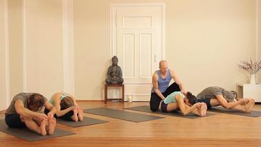 Yoga Gegen Verspannungen In Schulter Nacken Mit Ronald